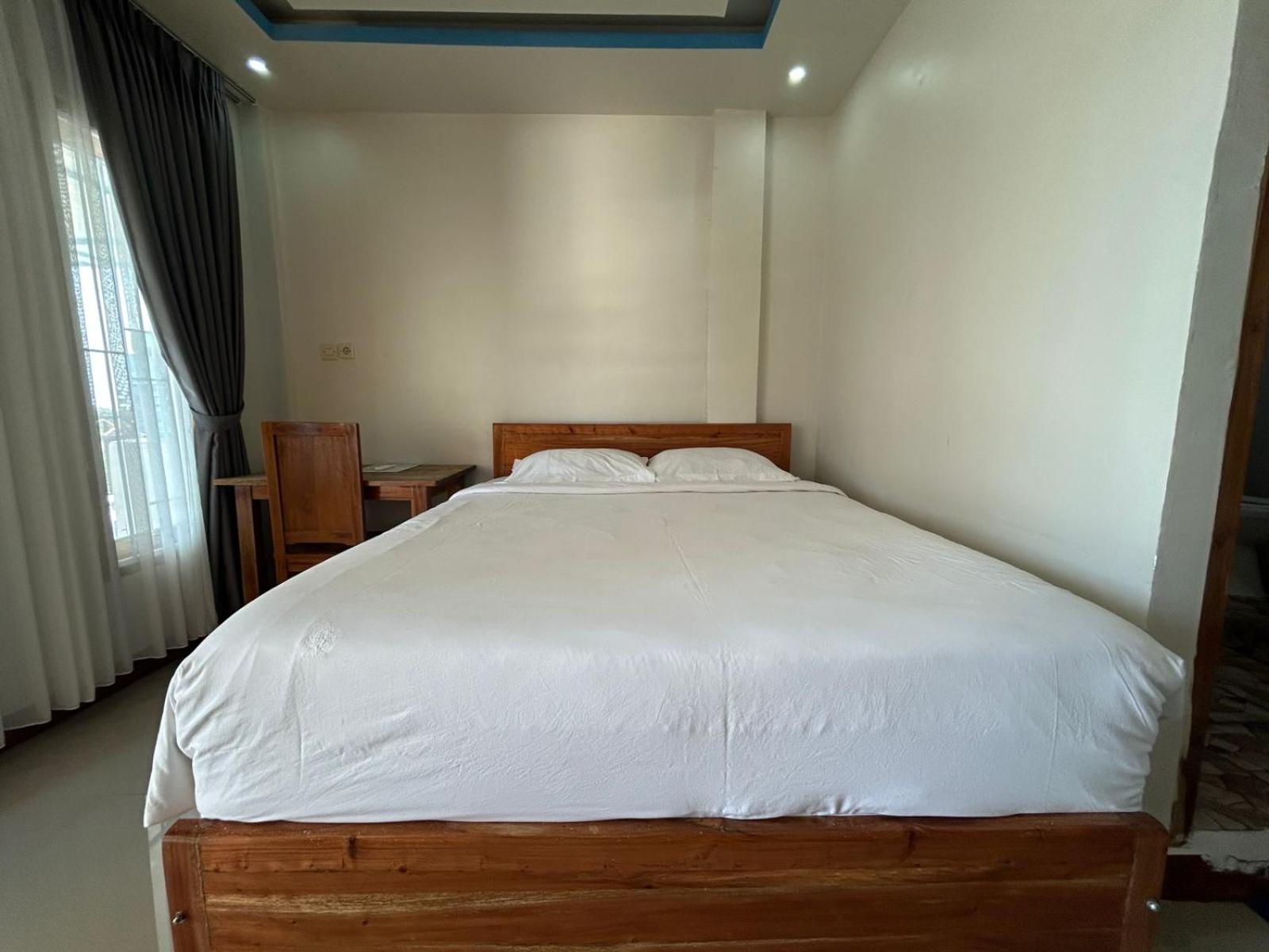 Four-G Home Stay & Komodo Tour Labuan Bajo Εξωτερικό φωτογραφία