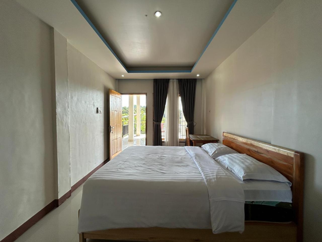Four-G Home Stay & Komodo Tour Labuan Bajo Εξωτερικό φωτογραφία
