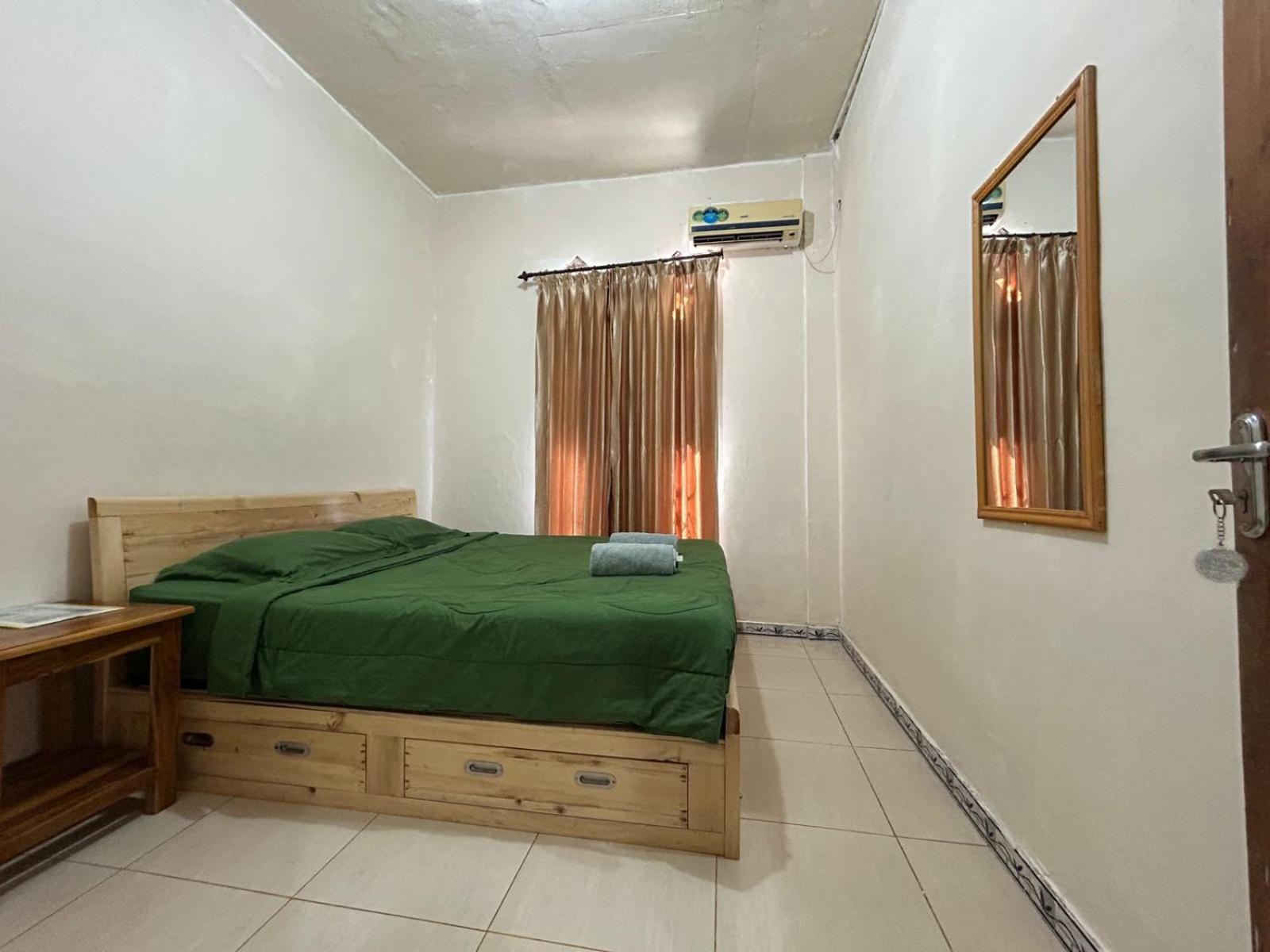 Four-G Home Stay & Komodo Tour Labuan Bajo Εξωτερικό φωτογραφία